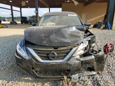Piąte zdjęcie samochodu w środku: 2017 NISSAN ALTIMA 2.5 VIN:1N4AL3AP7HC208689 - miniatura
