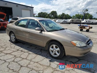 Czwarte zdjęcie samochodu z boku: 2002 FORD TAURUS SES VIN:1FAFP55U82A145773 - miniatura