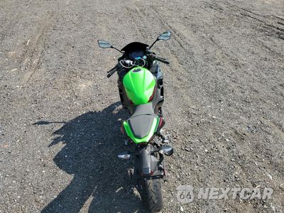 Zdjęcie 6 z 10 samochodu: 2022 KAWASAKI EX400 VIN:JKAEXKG10NDAH5415 - miniatura