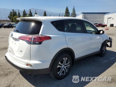 Trzecie zdjęcie samochodu z tyłu: 2018 TOYOTA RAV4 LE VIN:JTMZFREVXJJ153852 - miniatura