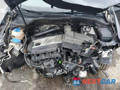Zdjęcie 11 z 13 samochodu: 2012 VOLKSWAGEN GTI VIN:WVWFD7AJ4CW281445 - miniatura