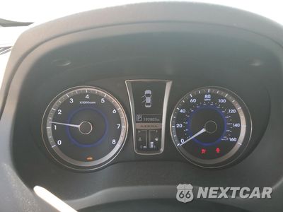 Zdjęcie 9 z 15 samochodu: 2012 HYUNDAI AZERA GLS VIN:KMHFG4JG2CA150923 - miniatura