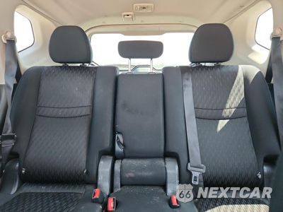 Zdjęcie 10 z 15 samochodu: 2018 NISSAN ROGUE S VIN:KNMAT2MT0JP582489 - miniatura