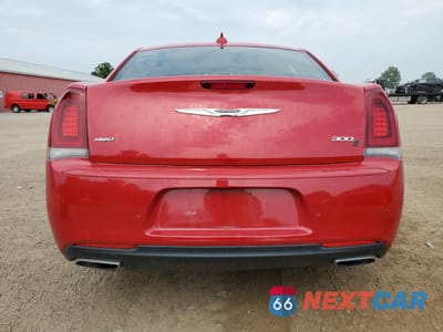 Zdjęcie 6 z 12 samochodu: 2017 CHRYSLER 300 S VIN:2C3CCAGG5HH584579 - miniatura