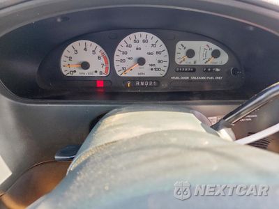 Zdjęcie 9 z 15 samochodu: 2000 NISSAN QUEST SE VIN:4N2XN11TXYD803821 - miniatura