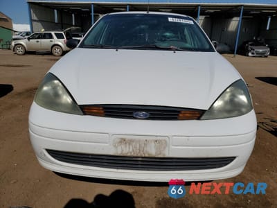 Piąte zdjęcie samochodu w środku: 2003 FORD FOCUS ZX5 VIN:3FAFP37333R146054 - miniatura