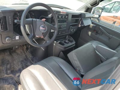 Zdjęcie 8 z 12 samochodu: 2023 GMC SAVANA CUTAWAY G3500 VIN:1GDY7RFP6P1193245 - miniatura