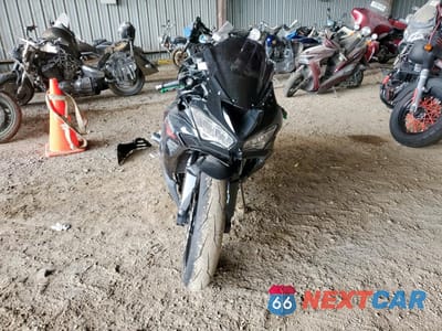 Drugie zdjęcie samochodu z przodu: 2020 KAWASAKI ZX636 K VIN:JKBZXJH1XLA006141 - miniatura