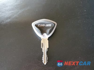 Zdjęcie 8 z 10 samochodu: 2018 CAN-AM SPYDER ROADSTER RT VIN:2BXNBDD22JV000230 - miniatura