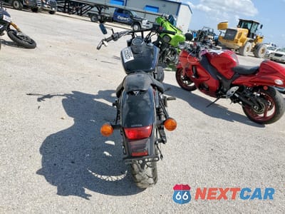 Czwarte zdjęcie samochodu z boku: 2019 HONDA VT750 C2B VIN:JH2RC5376KK900405 - miniatura