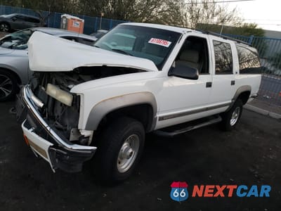 1996 GMC SUBURBAN K2500 1GKGK26J0TJ714332 - główne zdjęcie licytacji z USA - miniatura