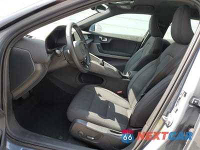 Zdjęcie 7 z 12 samochodu: 2023 POLESTAR 2 VIN:YSMEG3KA6PL155173 - miniatura