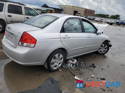 Trzecie zdjęcie samochodu z tyłu: 2009 KIA SPECTRA EX VIN:KNAFE221795658103 - miniatura