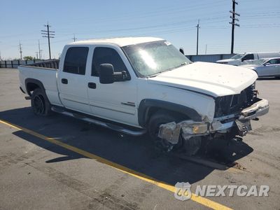 Czwarte zdjęcie samochodu z boku: 2003 CHEVROLET SILVERADO K2500 HEAVY DUTY VIN:1GCHK23113F106956 - miniatura