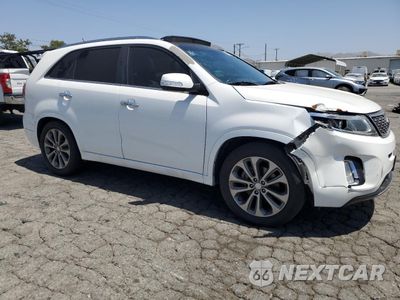Czwarte zdjęcie samochodu z boku: 2015 KIA SORENTO SX VIN:5XYKW4A74FG582164 - miniatura