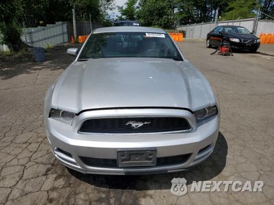 Piąte zdjęcie samochodu w środku: 2014 FORD MUSTANG VIN:1ZVBP8AM6E5289493 - miniatura