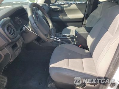 Zdjęcie 7 z 16 samochodu: 2019 TOYOTA TACOMA ACCESS CAB VIN:5TFSX5EN0KX070100 - miniatura