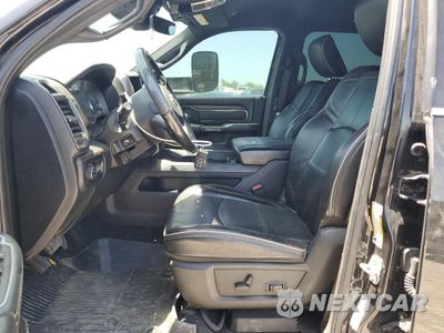 Zdjęcie 7 z 13 samochodu: 2019 RAM 3500 LIMITED VIN:3C63RRRL6KG580378 - miniatura