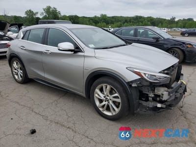 Czwarte zdjęcie samochodu z boku: 2017 INFINITI QX30 BASE VIN:SJKCH5CPXHA033540 - miniatura
