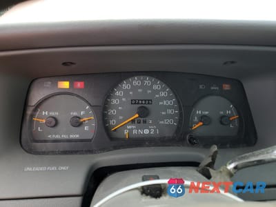 Zdjęcie 9 z 14 samochodu: 1997 MERCURY GRAND MARQUIS GS VIN:2MELM74W7VX605990 - miniatura