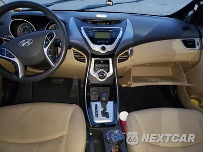 Zdjęcie 8 z 12 samochodu: 2012 HYUNDAI ELANTRA GLS VIN:KMHDH4AE8CU356605 - miniatura