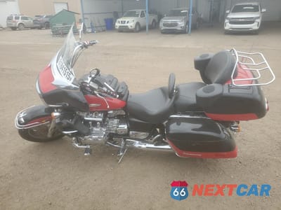 Trzecie zdjęcie samochodu z tyłu: 2000 HONDA GL1500 CF VIN:1HFSC4102YA100957 - miniatura