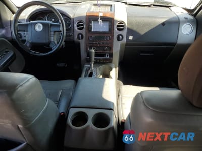 Zdjęcie 8 z 14 samochodu: 2006 LINCOLN MARK LT VIN:5LTPW185X6FJ20507 - miniatura