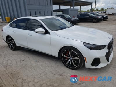 Czwarte zdjęcie samochodu z boku: 2025 BMW 540 XI VIN:WBA63FJ0XSCU23119 - miniatura