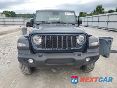 Piąte zdjęcie samochodu w środku: 2025 JEEP WRANGLER SPORT VIN:1C4PJXAN1SW517385 - miniatura