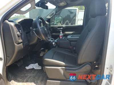 Zdjęcie 7 z 14 samochodu: 2024 CHEVROLET SILVERADO C3500 VIN:1GB3WRE78RF396893 - miniatura