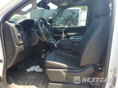Zdjęcie 7 z 14 samochodu: 2024 CHEVROLET SILVERADO C3500 VIN:1GB3WRE78RF396893 - miniatura