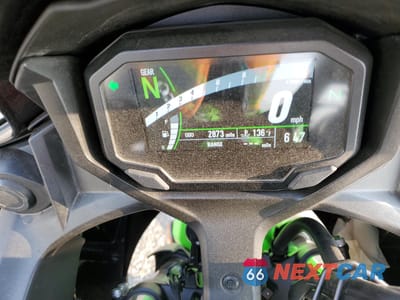 Zdjęcie 7 z 10 samochodu: 2022 KAWASAKI EX650 N VIN:ML5EXEN18NDA76305 - miniatura