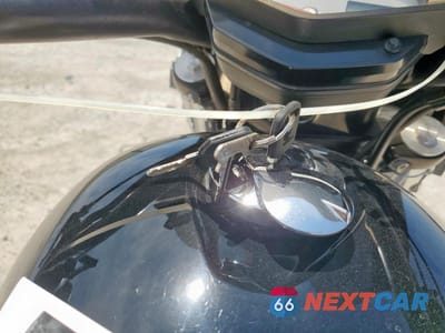 Zdjęcie 8 z 9 samochodu: 2013 HONDA VT1300 CX VIN:JH2SC61N0DK101618 - miniatura