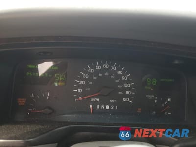 Zdjęcie 9 z 14 samochodu: 1998 LINCOLN TOWN CAR SIGNATURE VIN:1LNFM82W9WY720224 - miniatura