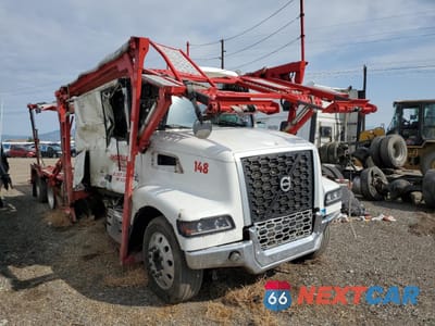 2022 VOLVO VAH CAR CARRIER TRUCK 4V5RC9EH6NN297156 - główne zdjęcie licytacji z USA - miniatura
