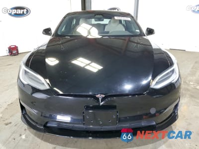 Piąte zdjęcie samochodu w środku: 2021 TESLA MODEL S VIN:5YJSA1E68MF432125 - miniatura