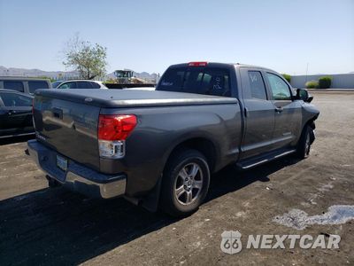 Trzecie zdjęcie samochodu z tyłu: 2011 TOYOTA TUNDRA DOUBLE CAB SR5 VIN:5TFRM5F1XBX027595 - miniatura
