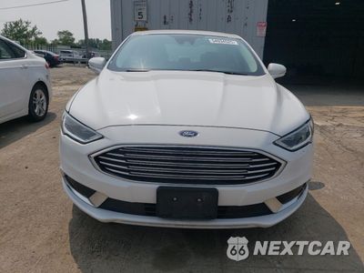 Piąte zdjęcie samochodu w środku: 2018 FORD FUSION SE HYBRID VIN:3FA6P0LU4JR129872 - miniatura