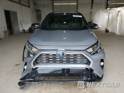 Piąte zdjęcie samochodu w środku: 2019 TOYOTA RAV4 XSE VIN:JTMEWRFV8KJ019596 - miniatura