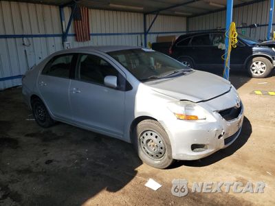 Czwarte zdjęcie samochodu z boku: 2009 TOYOTA YARIS VIN:JTDBT903394043235 - miniatura