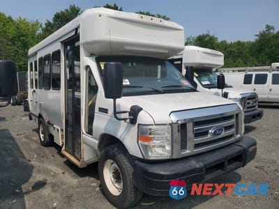 2017 FORD ECONOLINE E350 SUPER DUTY CUTAWAY VAN 1FDEE3FS6HDC41594 - główne zdjęcie licytacji z USA - miniatura