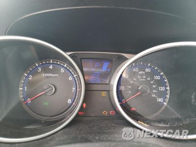 Zdjęcie 9 z 12 samochodu: 2013 HYUNDAI TUCSON GLS VIN:KM8JU3AC5DU558908 - miniatura