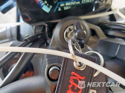 Zdjęcie 8 z 11 samochodu: 2024 SUZUKI GSX800 R VIN:JS1EM11B1R7100428 - miniatura