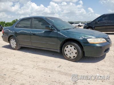 Czwarte zdjęcie samochodu z boku: 2000 HONDA ACCORD VIN:1HGCG5644YA002812 - miniatura