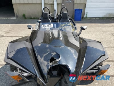 Piąte zdjęcie samochodu w środku: 2023 POLARIS SLINGSHOT S WITH TECHNOLOGY PACKAGE VIN:57XAATHD4P8154305 - miniatura