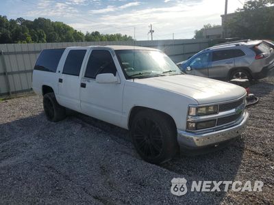 Czwarte zdjęcie samochodu z boku: 1997 CHEVROLET SUBURBAN C1500 VIN:1GBEC16R6VJ439380 - miniatura
