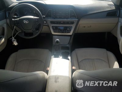 Zdjęcie 8 z 12 samochodu: 2016 HYUNDAI SONATA HYBRID VIN:KMHE24L12GA035750 - miniatura