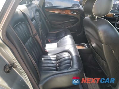 Zdjęcie 10 z 13 samochodu: 2003 JAGUAR XJ8 VIN:SAJDA14C33LF57646 - miniatura