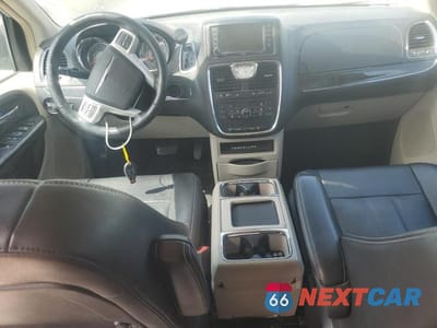 Zdjęcie 8 z 13 samochodu: 2016 CHRYSLER TOWN & COUNTRY TOURING VIN:2C4RC1BG3GR232820 - miniatura