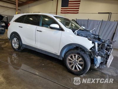 Czwarte zdjęcie samochodu z boku: 2019 KIA SORENTO LX VIN:5XYPGDA59KG486963 - miniatura